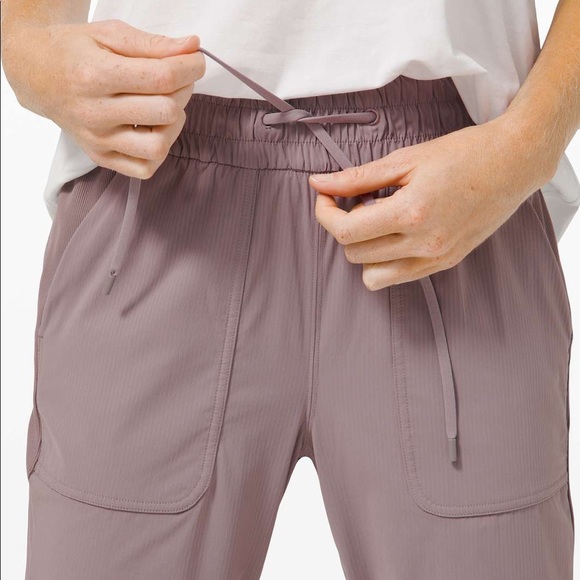 RARE NWT Lululemon Beyond the Studio Jogger - Picture 4 of 8